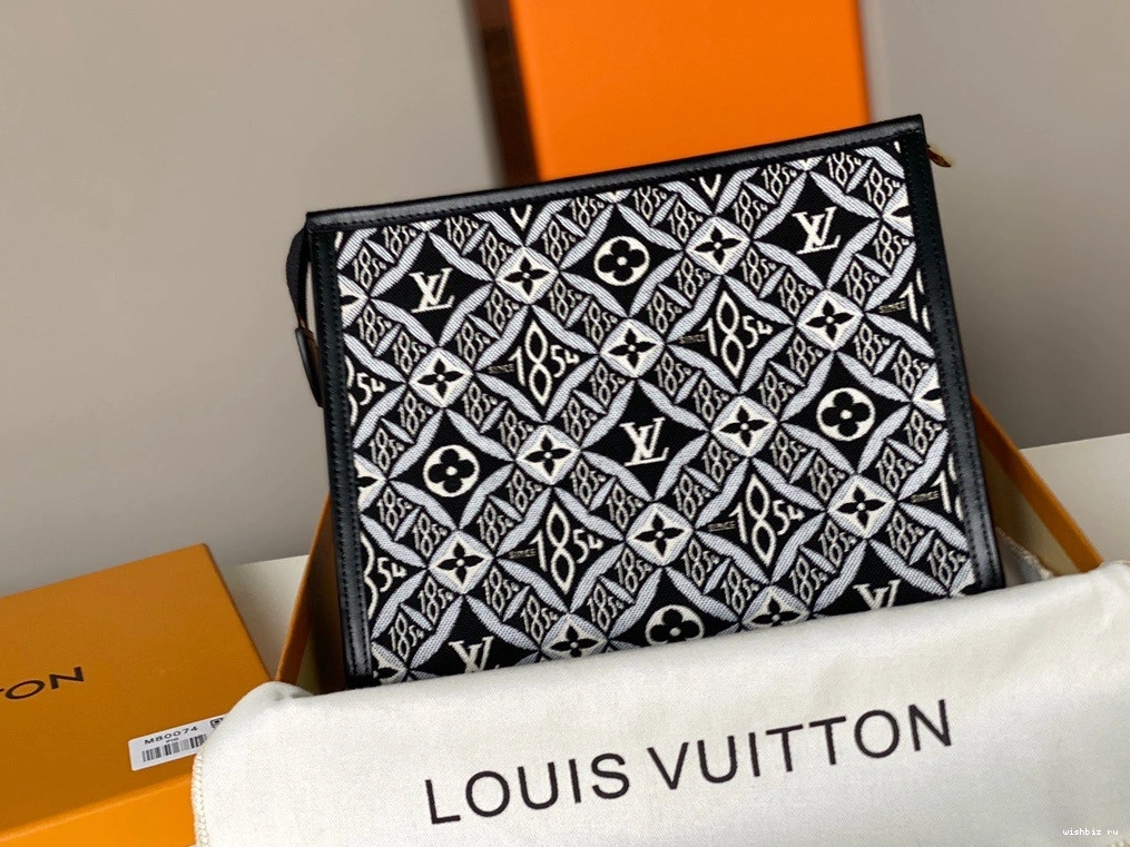WIS SINCE POUCH LOUIS 1854 TOILETRY VUITTON 26 0115